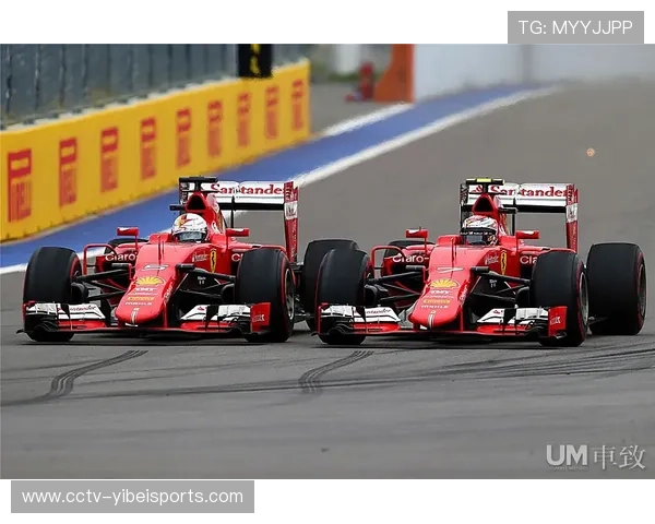 汉密尔顿起步阶段与赛恩斯碰撞导致赛车受损，最终无奈退赛。